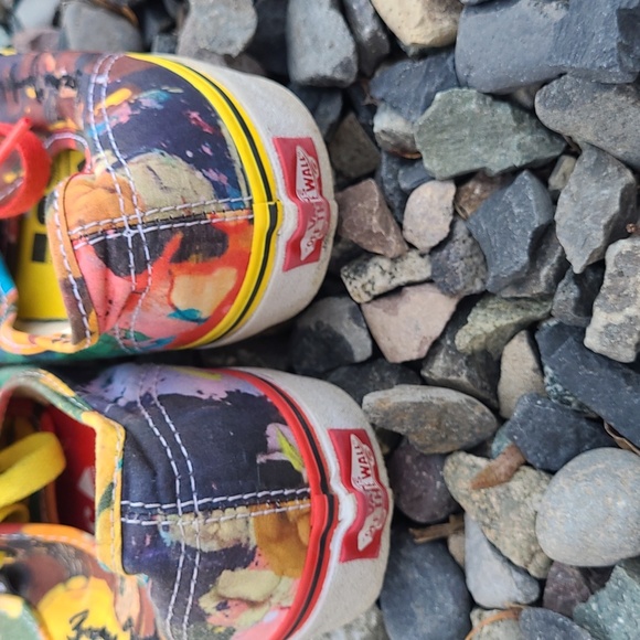 Like New Moca Brenna Youngblood Museum Collection Unisex Vans - Picture 7 of 8